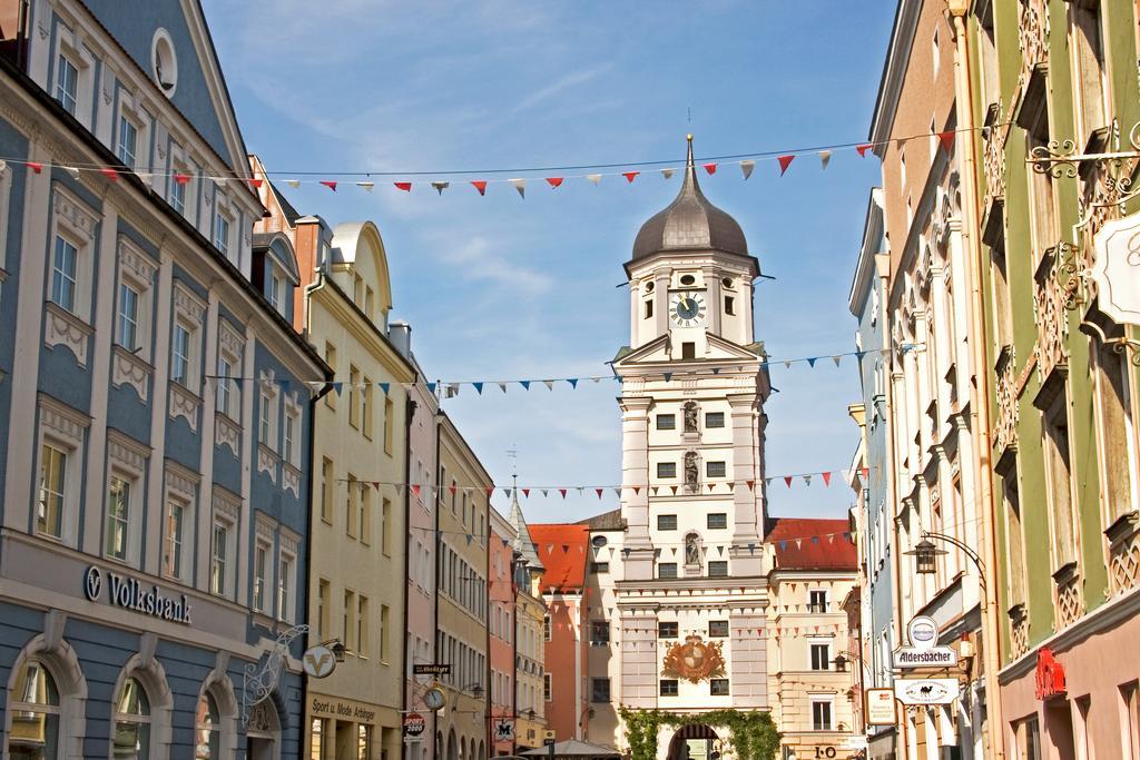 Отель Wittelsbacher Zollhaus Фильсхофен-ан-дер-Донау Экстерьер фото
