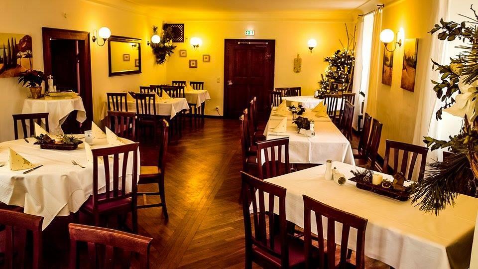 Отель Wittelsbacher Zollhaus Фильсхофен-ан-дер-Донау Экстерьер фото