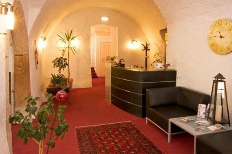 Отель Wittelsbacher Zollhaus Фильсхофен-ан-дер-Донау Экстерьер фото